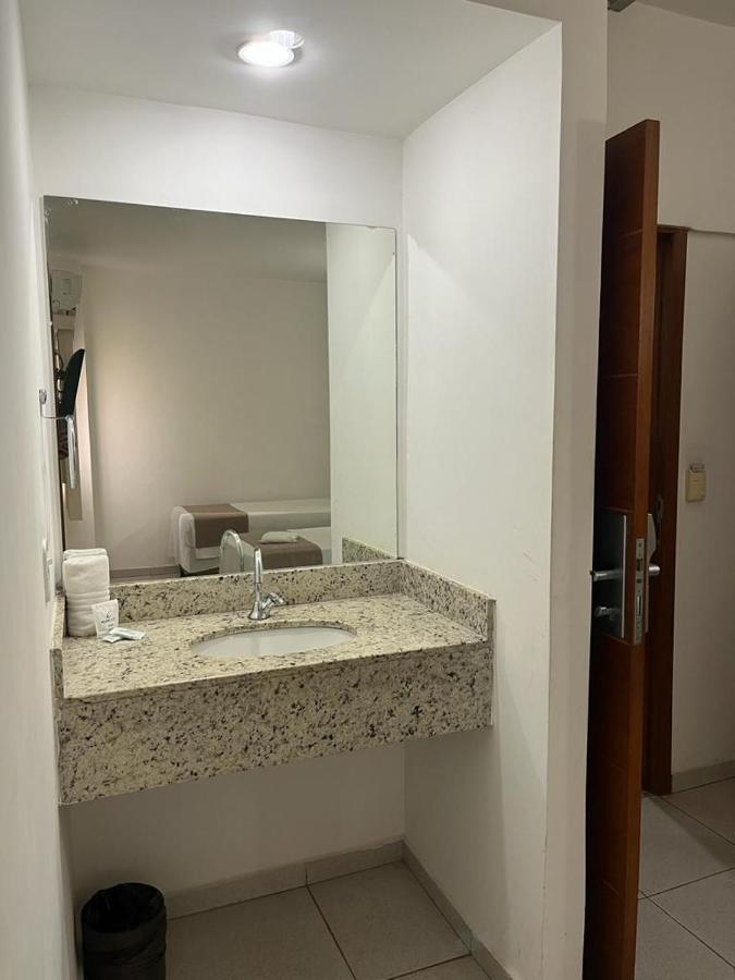 Larison Economy Hotell Pôrto Velho Eksteriør bilde