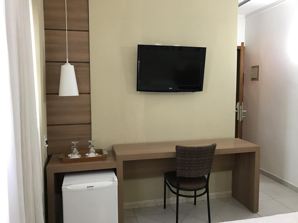 Larison Economy Hotell Pôrto Velho Eksteriør bilde
